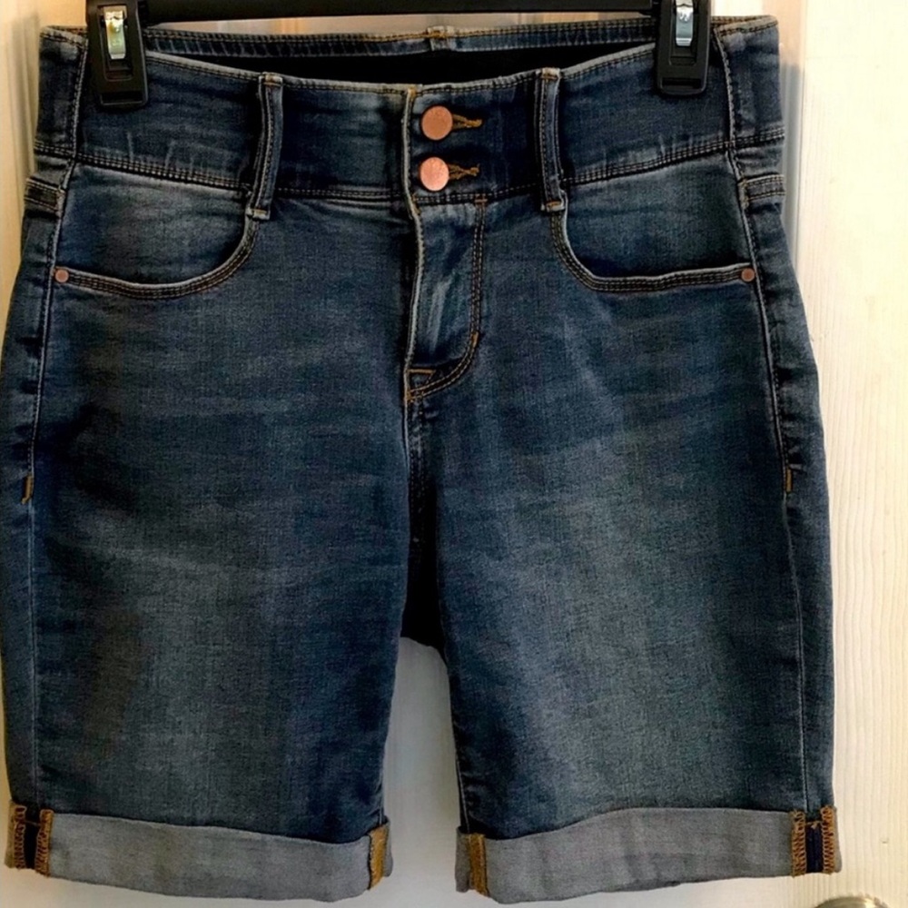 Women’s Apt. 9 Petite Bermuda Shorts